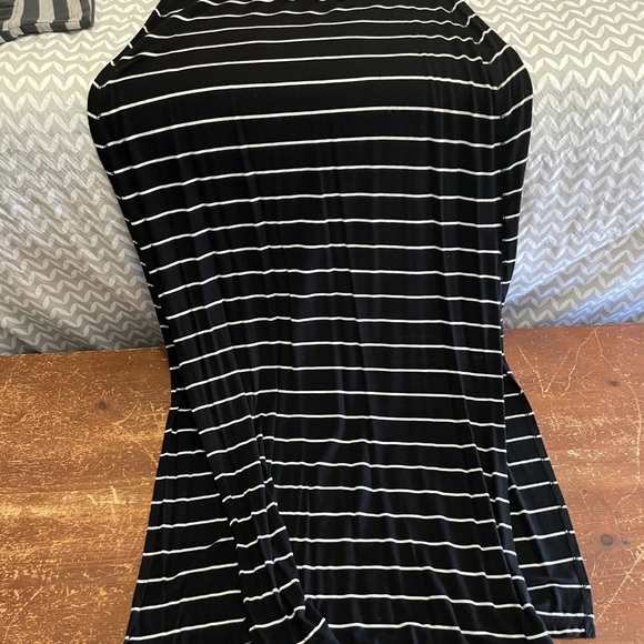 Set of two (2) long skirts. - Picture 6 of 6